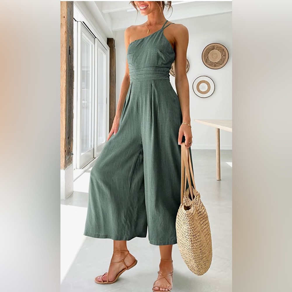 NWT! ONE SHOULDER PLEATED HIGH WAIST WIDE LEG JUMPSUIT ROMPER WITH POCKETS! 😍